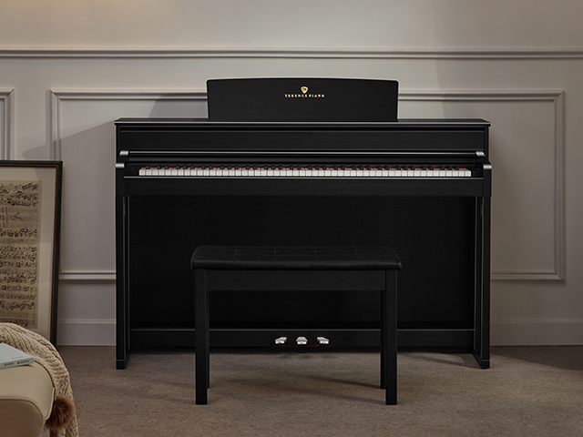 Terence M90電鋼琴，有琴的地方就是演奏廳