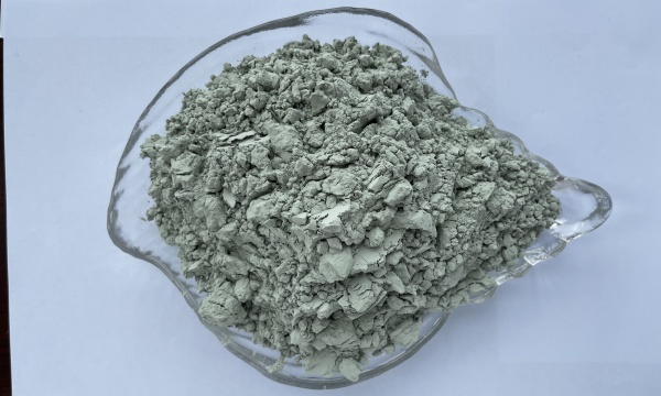 綠碳化硅微粉在玻璃加工行業的重要性